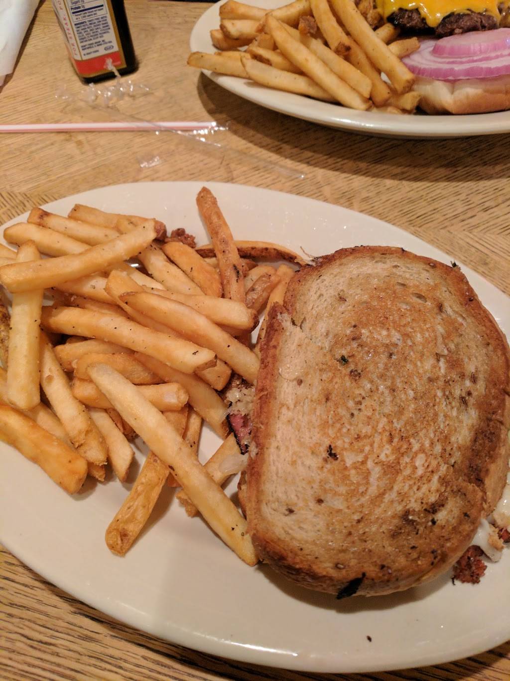 Fork in the Alley | restaurant | 2123 Crystal Spring Ave SW, Roanoke, VA 24014, USA | 5409823675 OR +1 540-982-3675