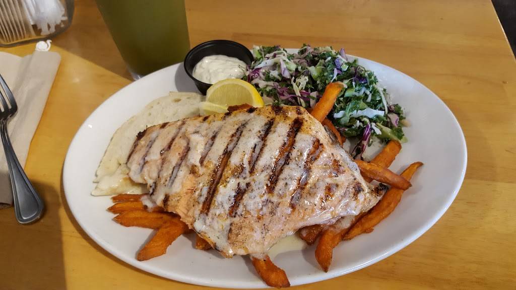 California Fish Grill | restaurant | 1135 E 19th St, Upland, CA 91784, USA | 9094735170 OR +1 909-473-5170