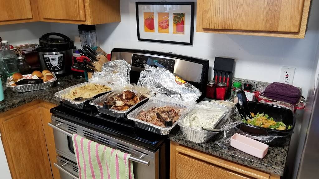 Hole in the Wall BBQ | restaurant | 3200 W 11th Ave, Eugene, OR 97402, USA | 5416837378 OR +1 541-683-7378