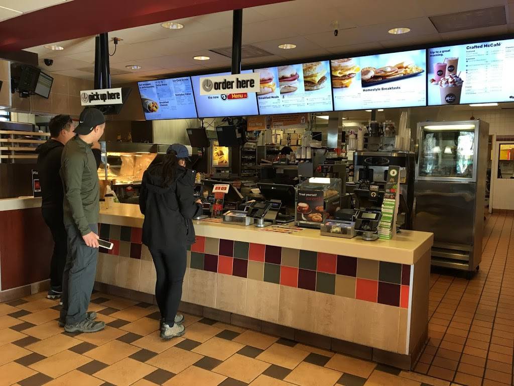McDonalds | cafe | 100 N Cabrillo Hwy, Half Moon Bay, CA 94019, USA | 6507261222 OR +1 650-726-1222