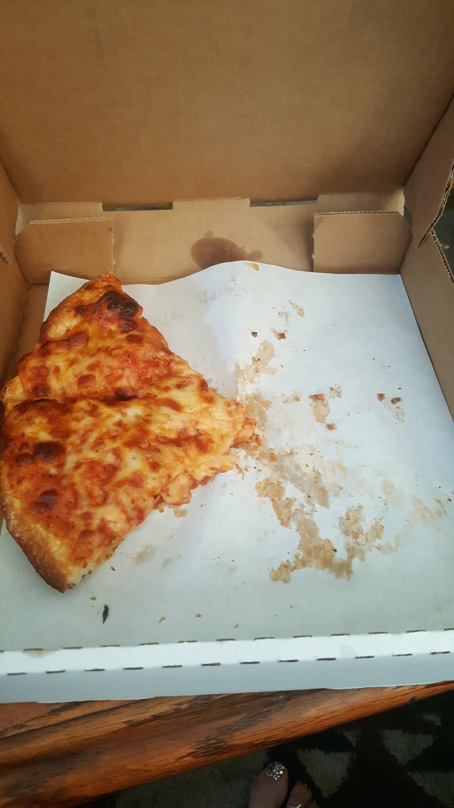 Joe Des Pizzeria | restaurant | 3329 Fulton Rd, Cleveland, OH 44109, USA | 2166611990 OR +1 216-661-1990