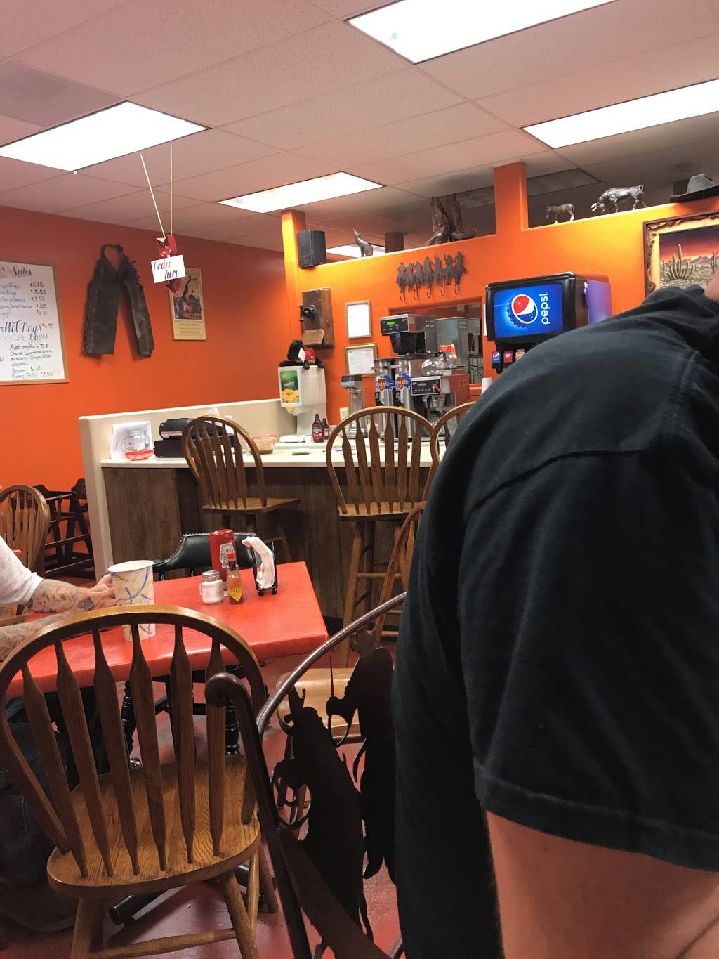 Mannys Cowboy Burgers | restaurant | 1279 W Frontage Rd, Rio Rico, AZ 85648, USA | 5202818033 OR +1 520-281-8033