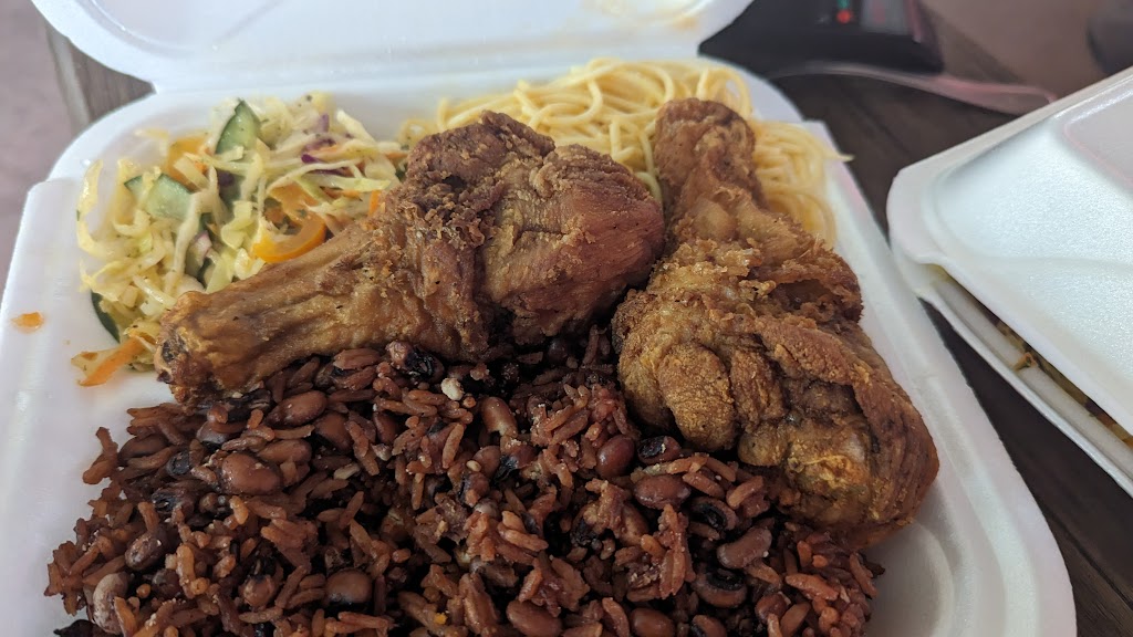 Famous 4 African Restaurant | restaurant | 1611 Morse Rd, Columbus, OH 43229, USA | 6143969552 OR +1 614-396-9552