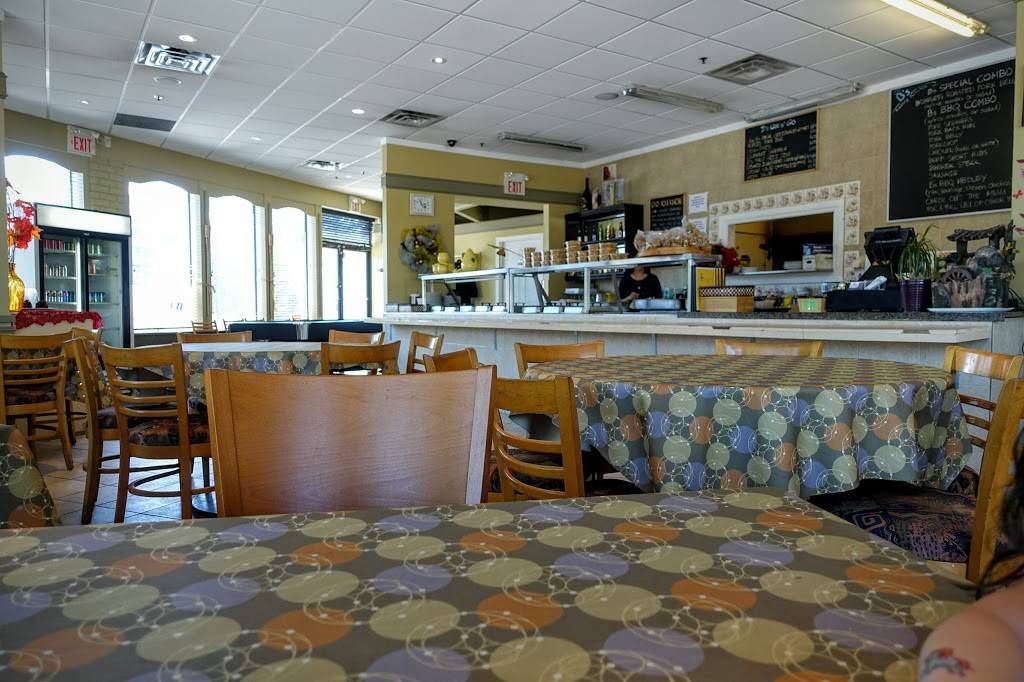 Bs Sizzling Kitchen | restaurant | 99 Dundas St E, Mississauga, ON L5A 1W7, Canada | 9052329399 OR +1 905-232-9399