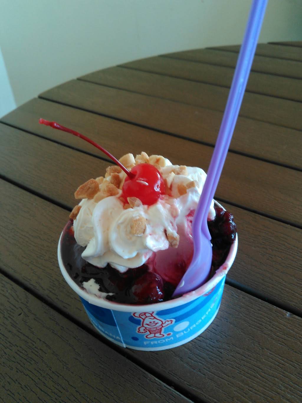 Fosters Freeze | restaurant | 28 Grant Line Rd, Tracy, CA 95376, USA | 2098353299 OR +1 209-835-3299