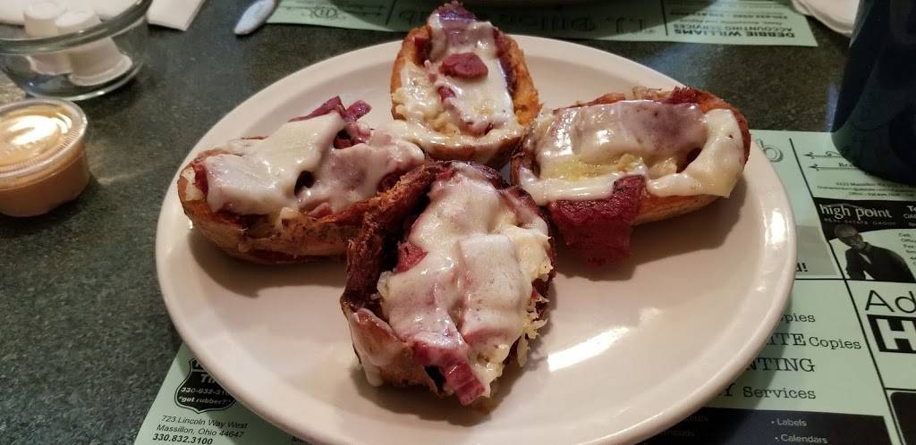 T J Dillons Pub | restaurant | 1911 Erie Ave NW, Massillon, OH 44646, USA | 3308320107 OR +1 330-832-0107