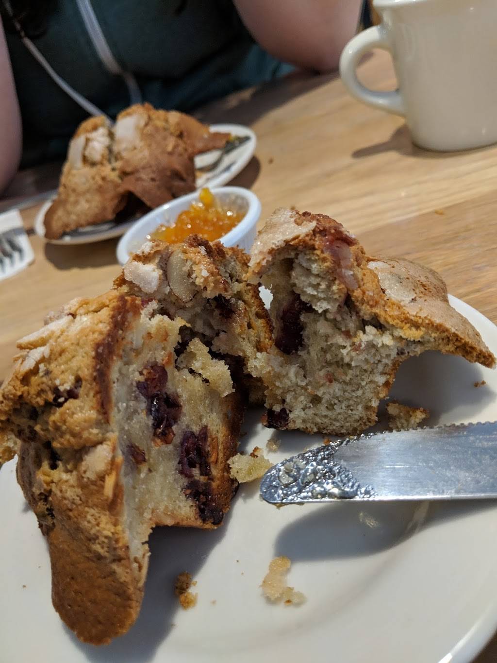 On A Roll Cafe And Catering | restaurant | 55 Pittsfield Rd, Lenox, MA 01240, USA | 4136379544 OR +1 413-637-9544