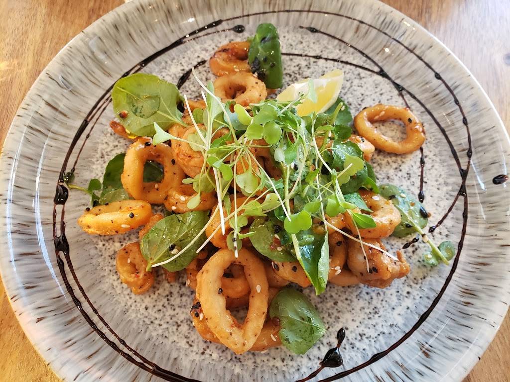 Bistro Le St-Charles | restaurant | St-, 17680 Rue Charles #100, Mirabel, QC J7J 0T6, Canada | 4508188668 OR +1 450-818-8668