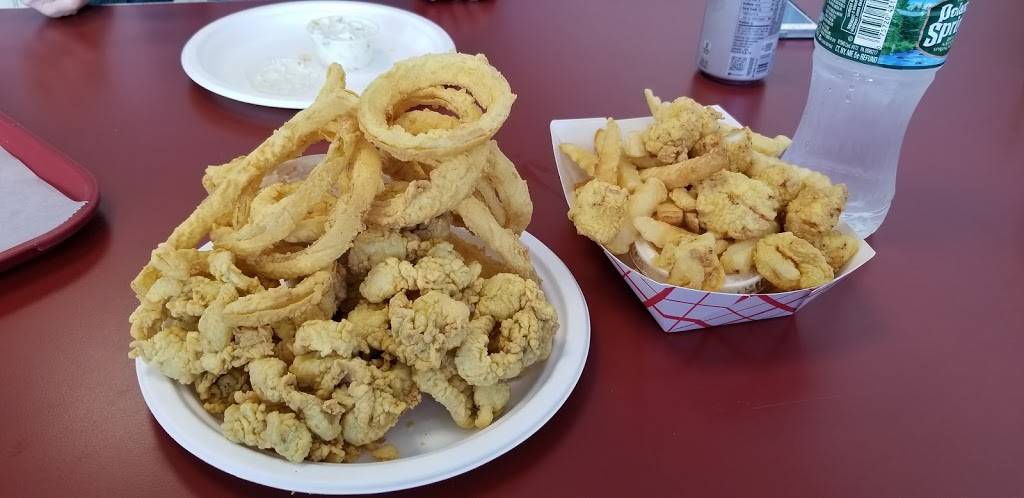 Charlies | restaurant | 188 Essex St, Lynn, MA 01902, USA | 7815958953 OR +1 781-595-8953