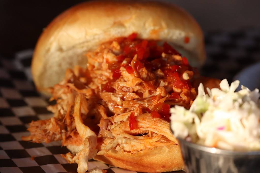 Smoke & Barrel | restaurant | 752 S Gulfview Blvd, Clearwater, FL 33767, USA | 7272401179 OR +1 727-240-1179