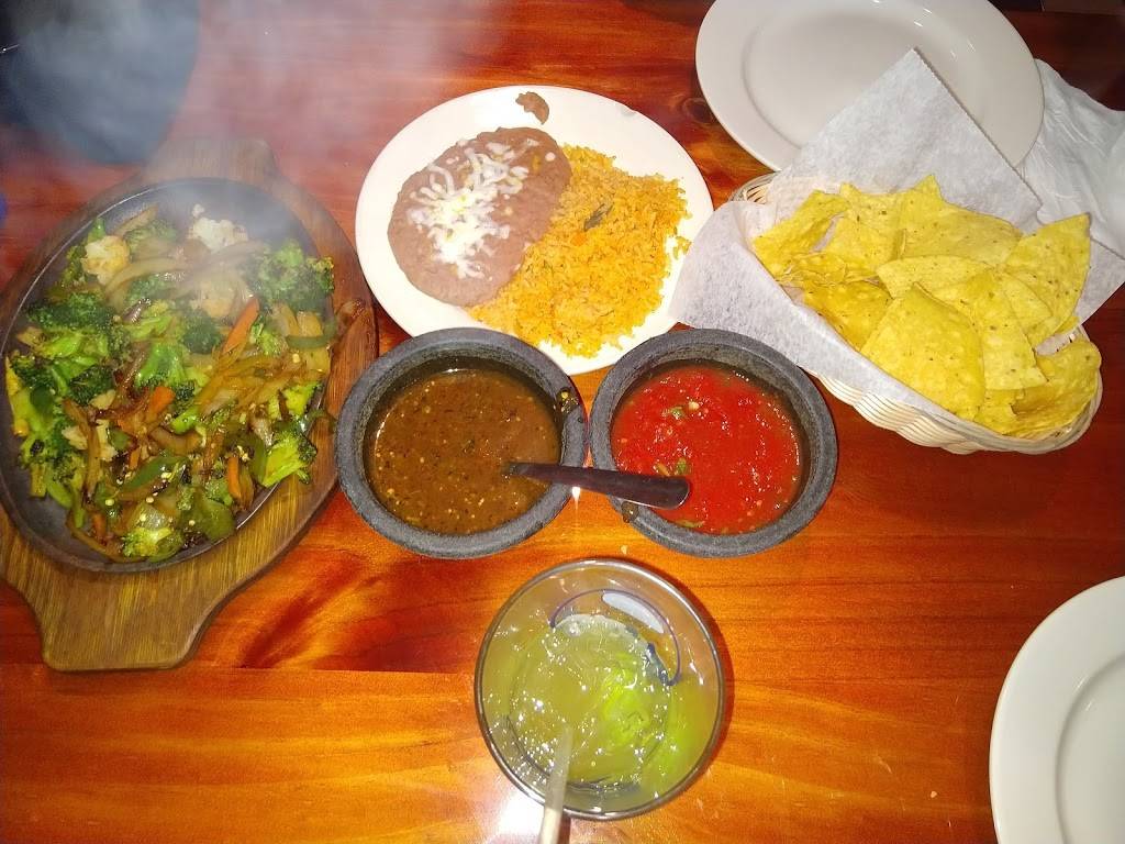 EL Toro Mexican Restaurant | restaurant | 10602 Shelbyville Rd, Louisville, KY 40223, USA | 5024893839 OR +1 502-489-3839
