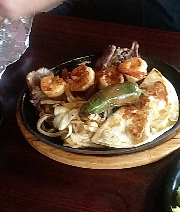 La Morelia Mexican Restaurant | restaurant | 810 Park Ave, Muscatine, IA 52761, USA | 5635541491 OR +1 563-554-1491