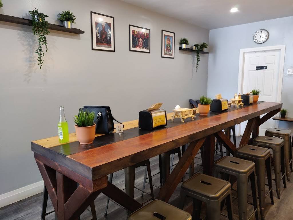 Clandestina | restaurant | 2107 Yonge St, Toronto, ON M4S 2A4, Canada | 6478778226 OR +1 647-877-8226