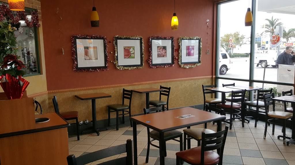 Subway | restaurant | 200 N Del Norte Blvd Unit B, Oxnard, CA 93030, USA | 8054856220 OR +1 805-485-6220