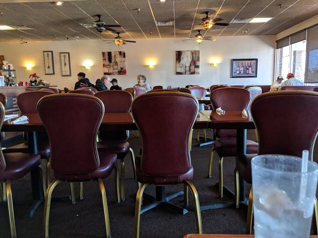 Steves Famous Diner | restaurant | 1584 S Nova Rd, Daytona Beach, FL 32114, USA | 3862520101 OR +1 386-252-0101