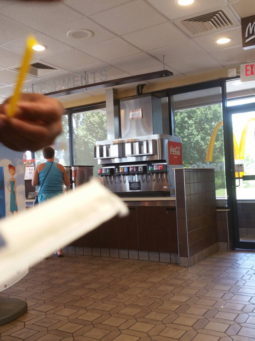 McDonalds | cafe | 100 McDonalds Dr, Bellevue, OH 44811, USA | 4194832215 OR +1 419-483-2215