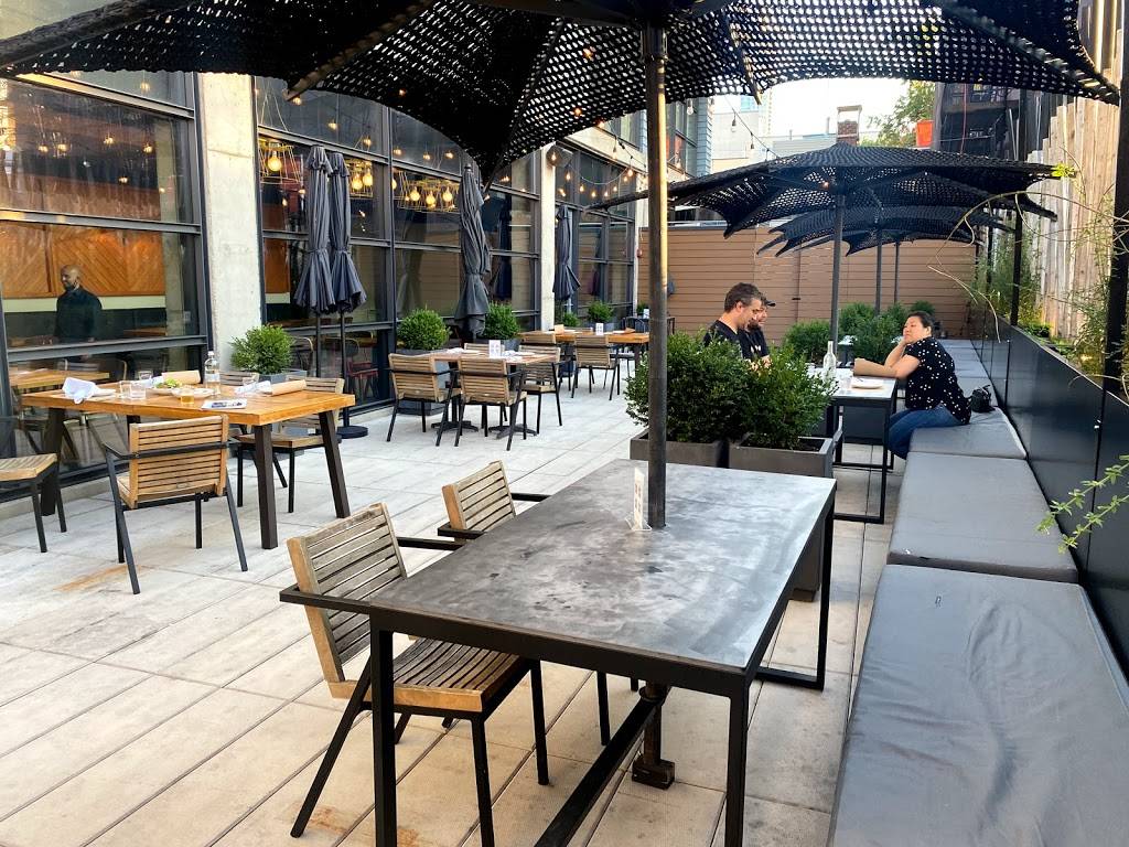 Beebes | restaurant | 38-28 27th St, Queens, NY 11101, USA | 7182082895 OR +1 718-208-2895