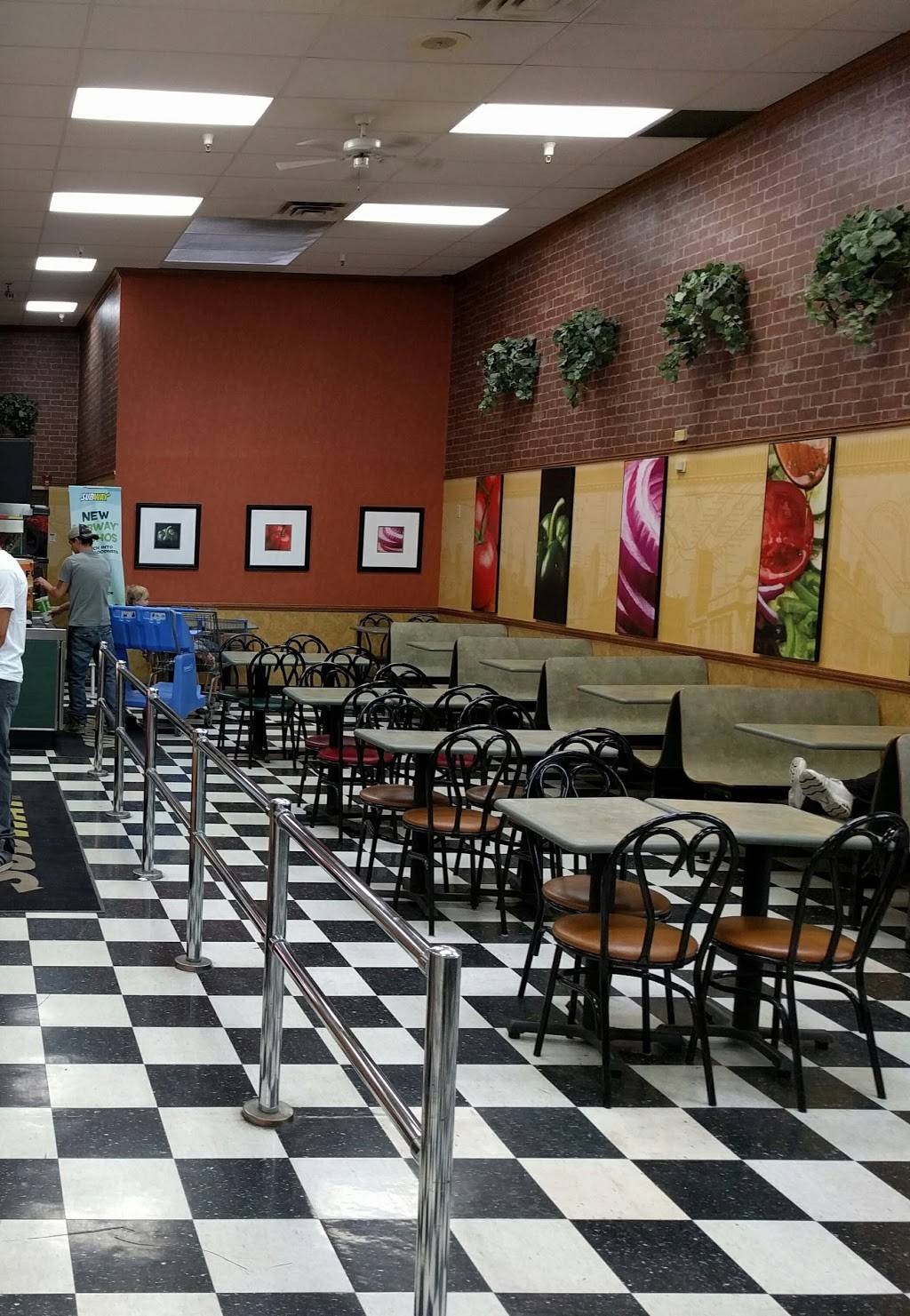 Subway | restaurant | 2518 Hillsboro Blvd, Manchester, TN 37355, USA | 9317238560 OR +1 931-723-8560