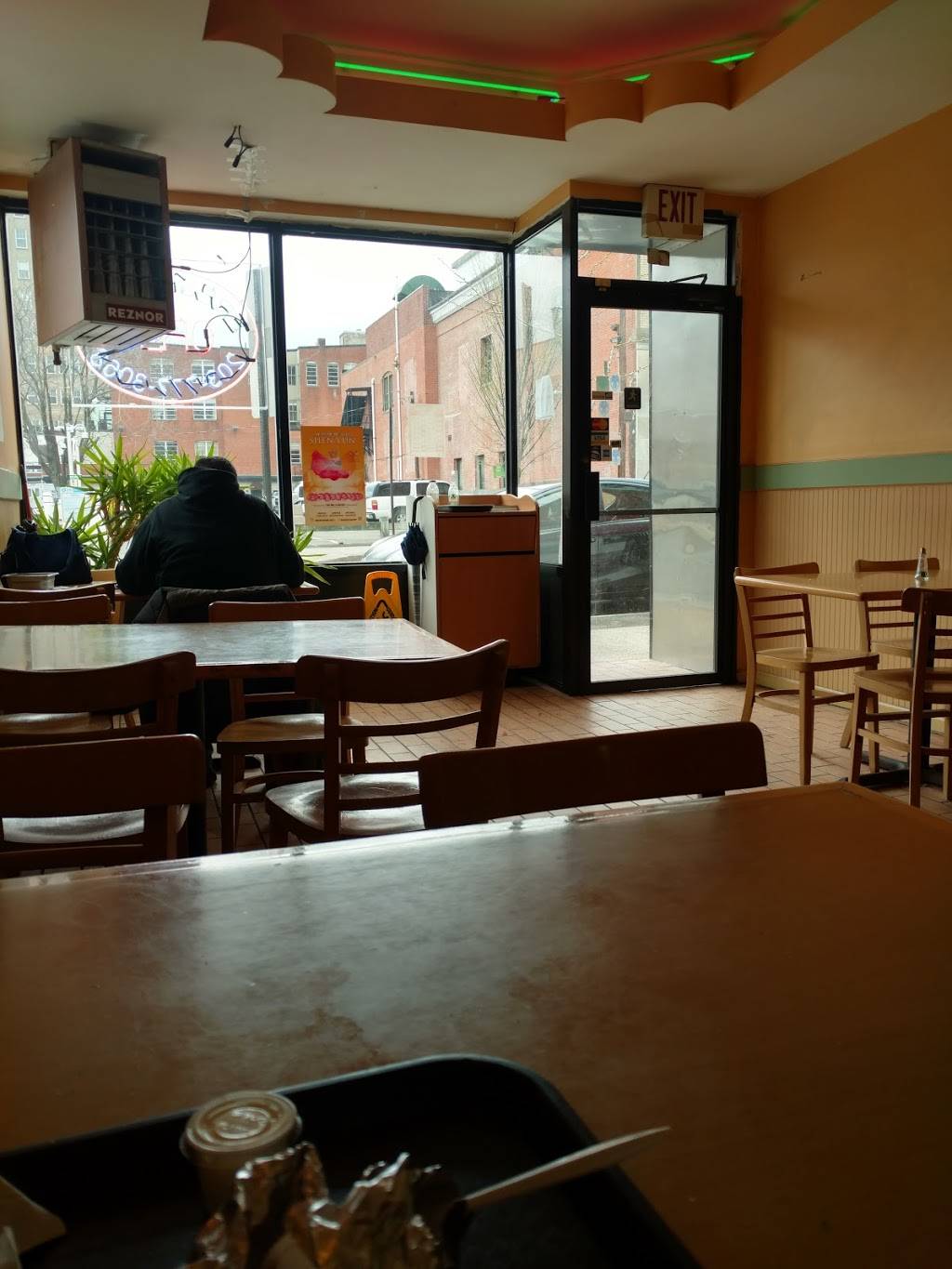 Fresh Taco | restaurant | 39 Elm St, New Haven, CT 06510, USA | 2037773068 OR +1 203-777-3068