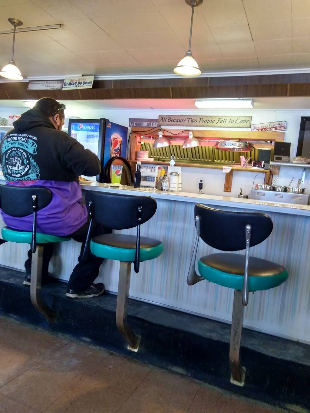 Classic Chefs | restaurant | 380 N Catherine, Montour Falls, NY 14865, USA | 6075359975 OR +1 607-535-9975