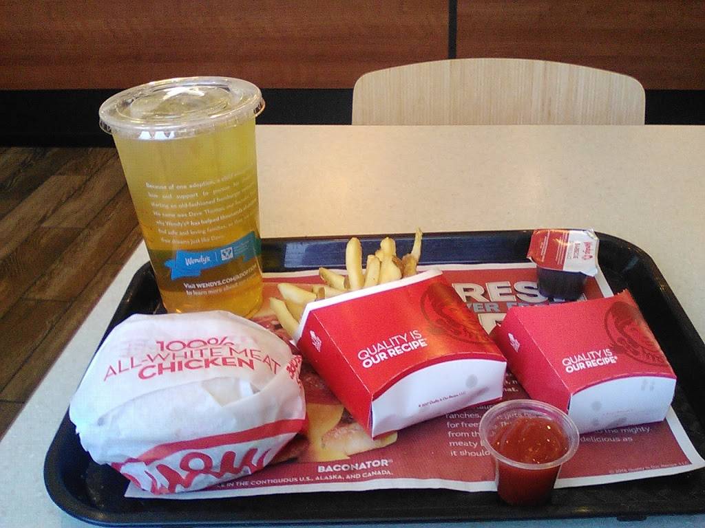 Wendys | restaurant | 2646 Watt Ave, Sacramento, CA 95821, USA | 9164831539 OR +1 916-483-1539