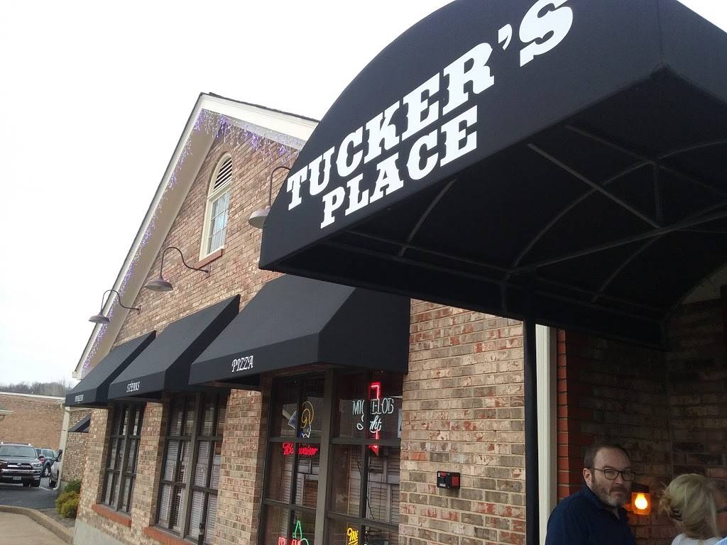 Tuckers Place | restaurant | 14282 Manchester Rd, Manchester, MO 63011, USA | 6362278062 OR +1 636-227-8062