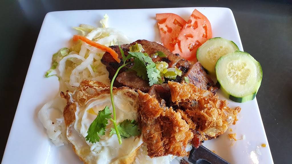 Saigon Restaurant | restaurant | 12100 W Center Rd, Omaha, NE 68144, USA | 4026977000 OR +1 402-697-7000