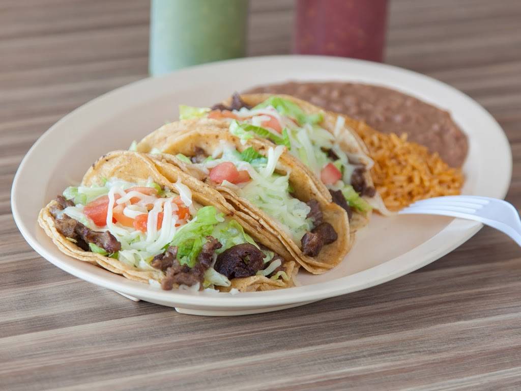 El Famous Burrito | restaurant | 236 McHenry Rd, Wheeling, IL 60090, USA | 8478088012 OR +1 847-808-8012
