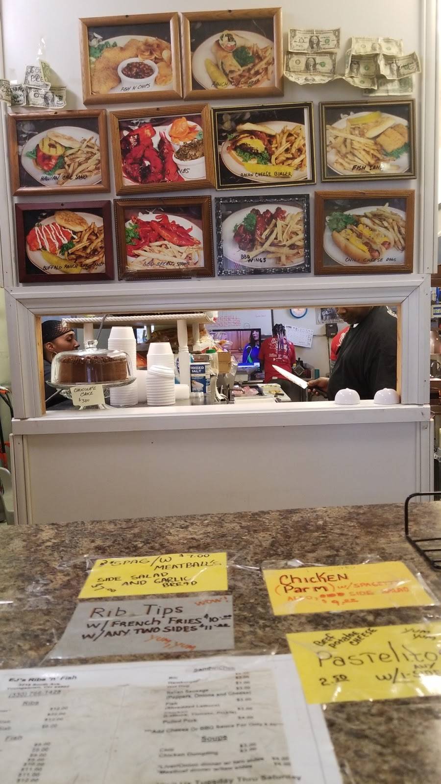 Ejs Ribs And Fish | restaurant | 3215 South Ave, Youngstown, OH 44502, USA | 3307661425 OR +1 330-766-1425