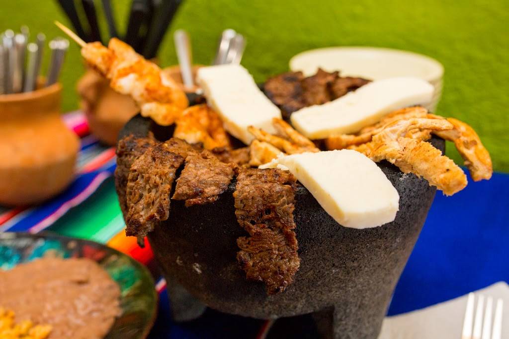 Taqueria Las Tapatias | restaurant | 1130 TX-332, Clute, TX 77531, USA | 9793163450 OR +1 979-316-3450