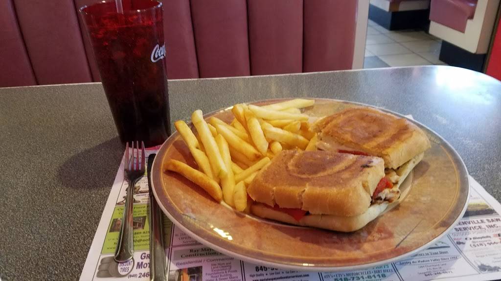 Barclay Heights Diner | restaurant | 1 Village Dr, Saugerties, NY 12477, USA | 8452464610 OR +1 845-246-4610