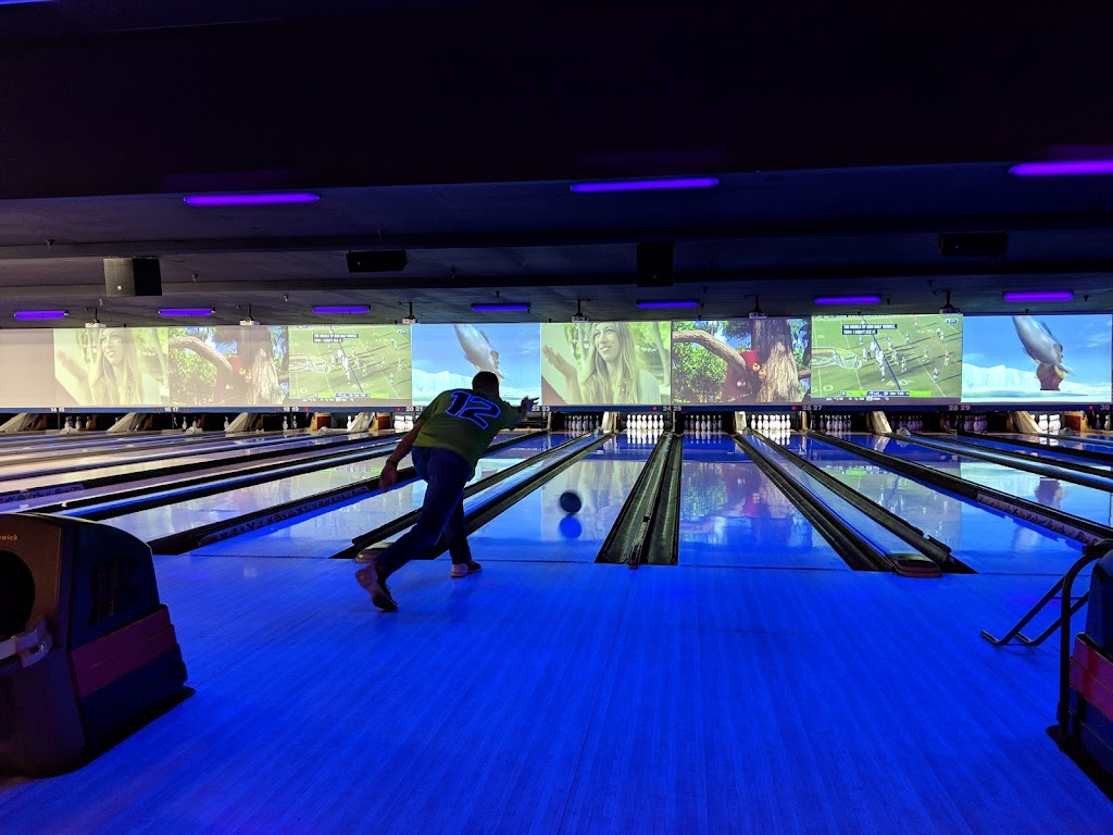 Bowlero Via Linda | restaurant | 9027 E Vía Linda, Scottsdale, AZ 85258, USA | 4808601363 OR +1 480-860-1363