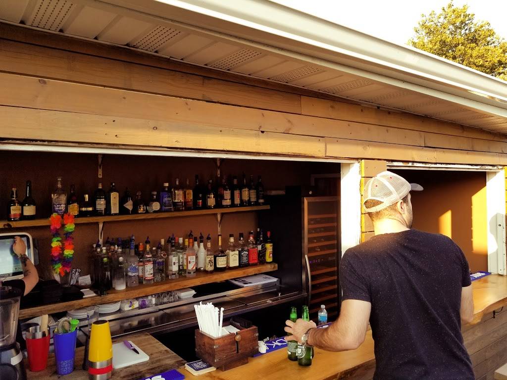 Pour Abbeys Bar & Grill | restaurant | 107 Hawkins St, Newark, NJ 07105, USA | 9735221000 OR +1 973-522-1000