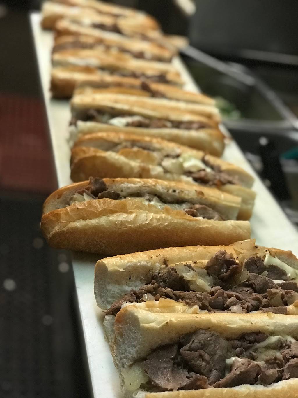 Philly West Bar & Grill | restaurant | 1870 Westwood Blvd, Los Angeles, CA 90025, USA | 3104749787 OR +1 310-474-9787