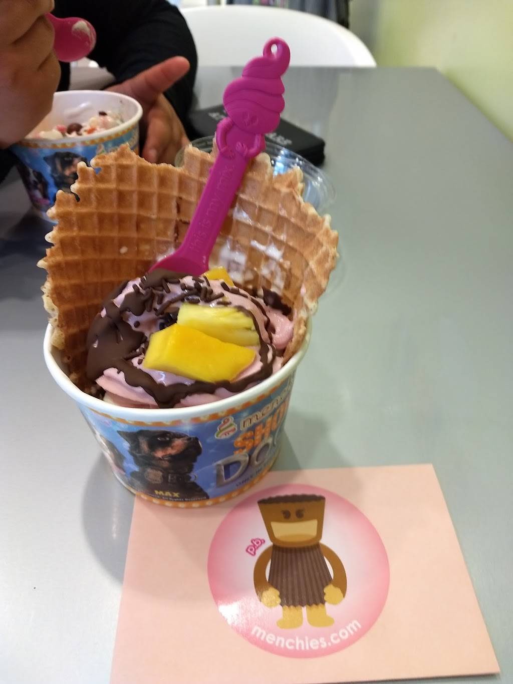Menchies Frozen Yogurt | bakery | 1759 S, Alameda St Ste 102, Compton, CA 90220, USA | 3105377678 OR +1 310-537-7678