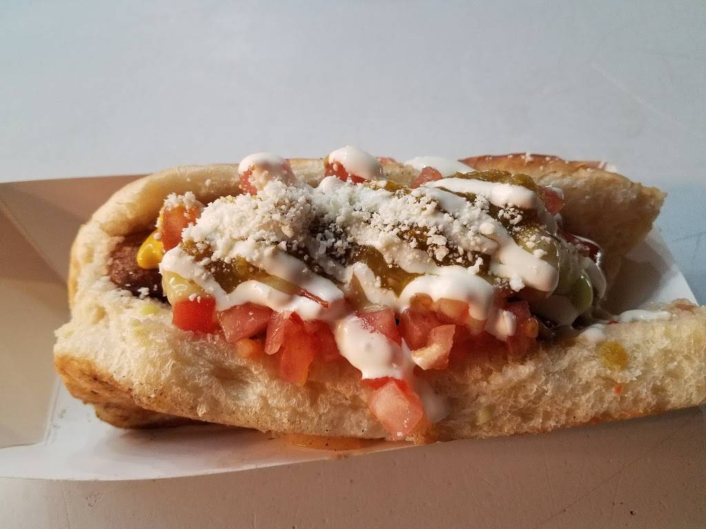 Blazing Desert Dogs | restaurant | 1441 E Broadway Rd, Mesa, AZ 85204, USA | 6238105452 OR +1 623-810-5452