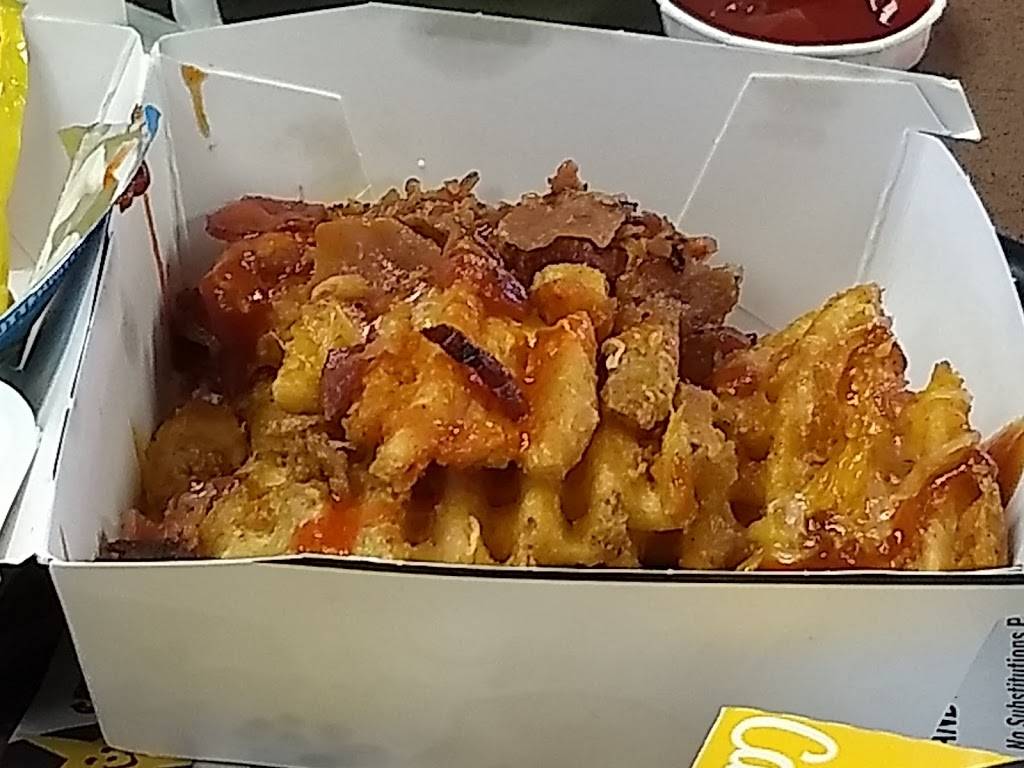 Carls Jr. | restaurant | 2427 E Thompson Blvd, Ventura, CA 93003, USA | 8056410401 OR +1 805-641-0401