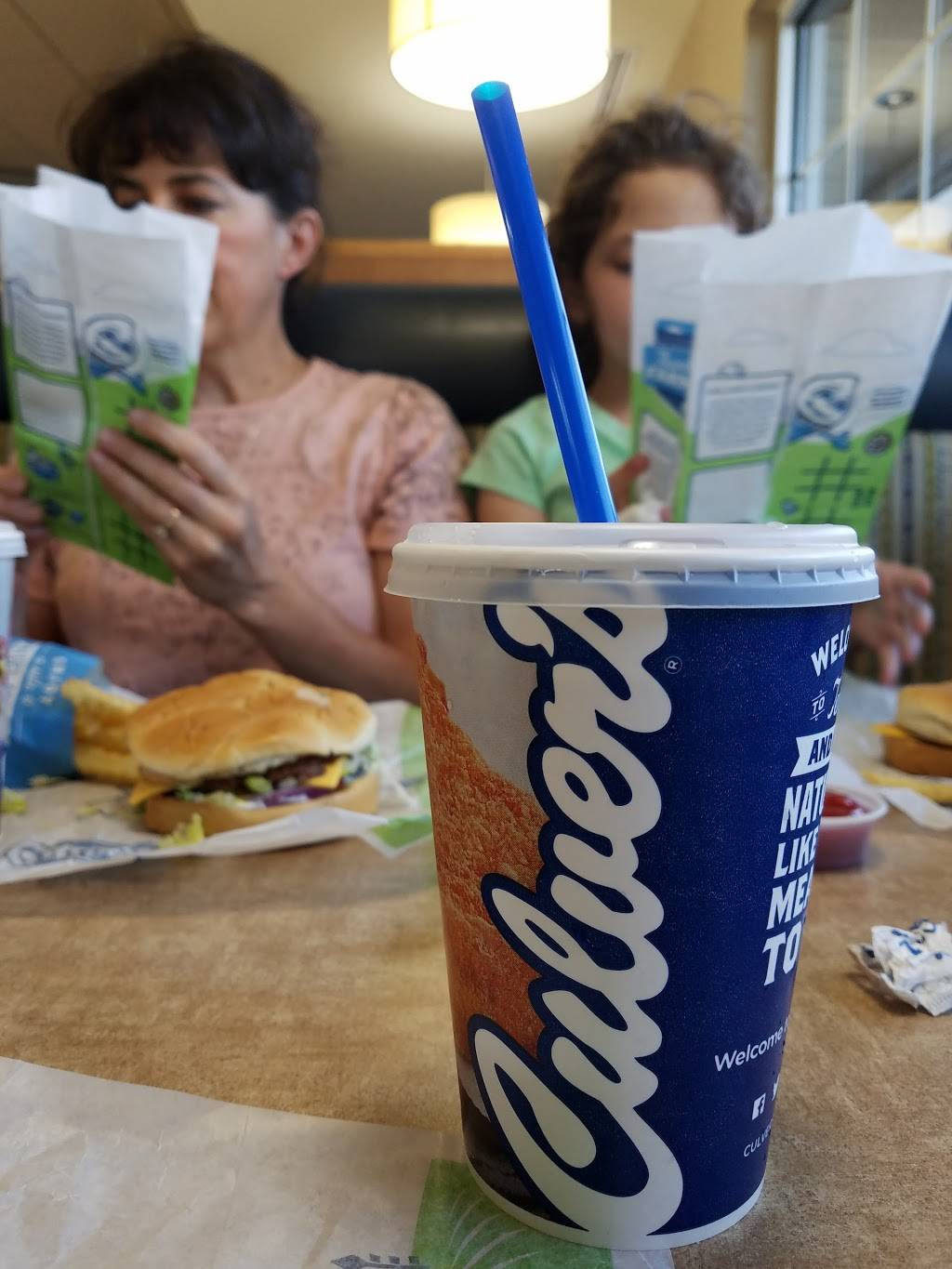 Culvers | restaurant | 4121 Pioneer Woods Dr, Lincoln, NE 68506, USA | 4024884121 OR +1 402-488-4121