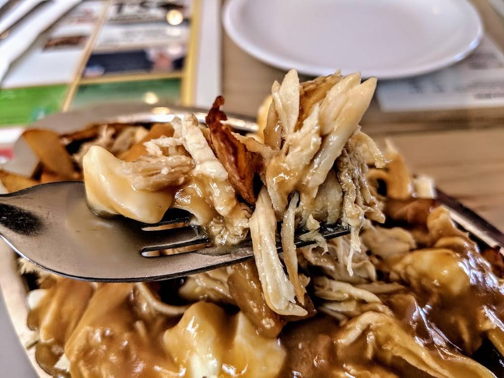 Chez Martin | restaurant | 115 Rue Saint Joseph, Gracefield, QC J0X 1W0, Canada | 8194634444 OR +1 819-463-4444