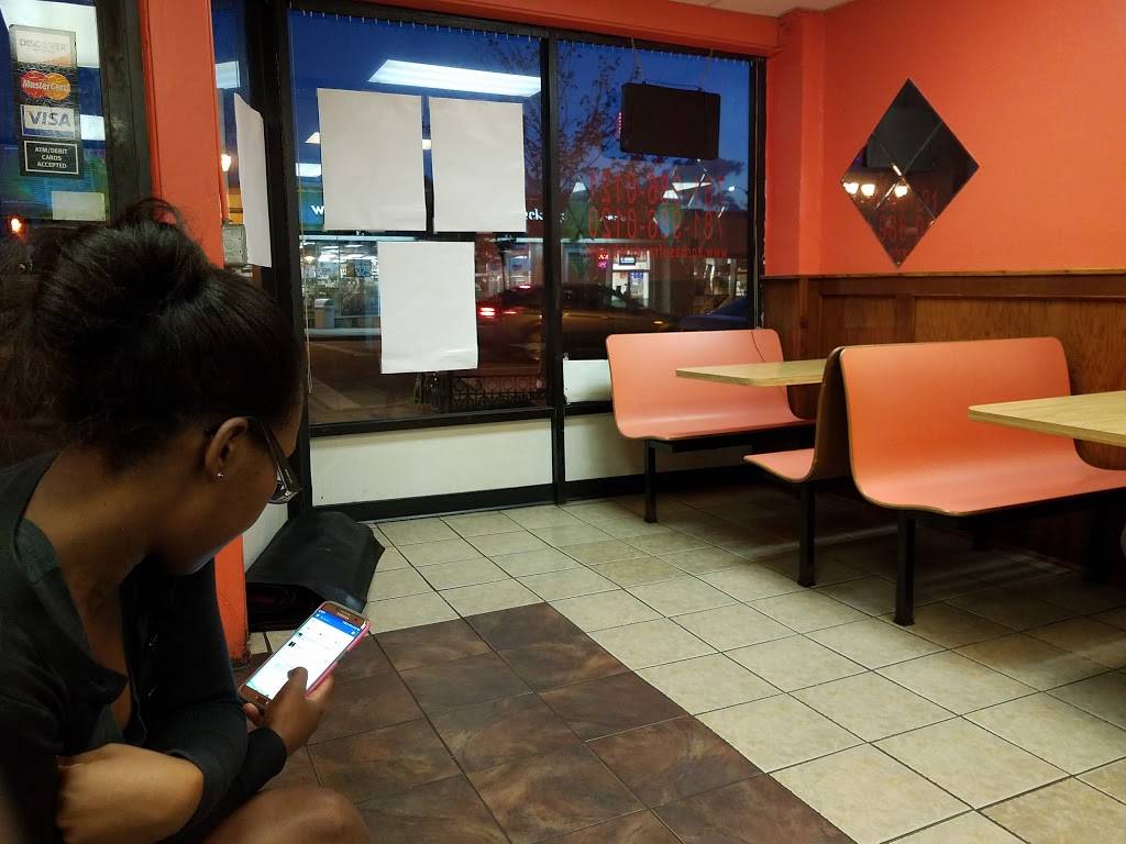 Zorbas Pizza | restaurant | 39 N Main St, Randolph, MA 02368, USA | 7819860120 OR +1 781-986-0120