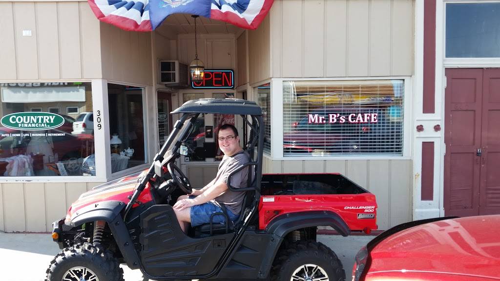 Mr Bs Cafe | restaurant | 307 E Main St, Hoopeston, IL 60942, USA | 2172838888 OR +1 217-283-8888