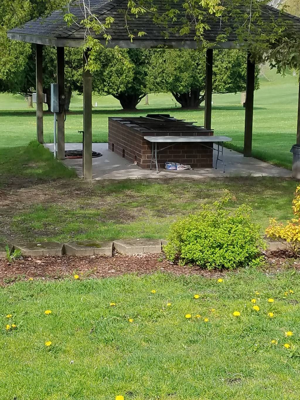 Skyline Golf Course & Restaurant | restaurant | 612 N 11th St, Black River Falls, WI 54615, USA | 7152842613 OR +1 715-284-2613