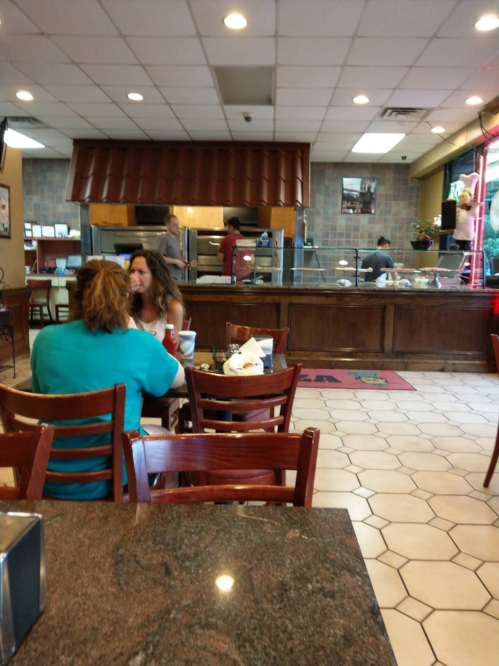 Tre Colore Pizzeria & Restaurant | restaurant | 480 NJ-33, Millstone, NJ 08535, USA | 7324461500 OR +1 732-446-1500