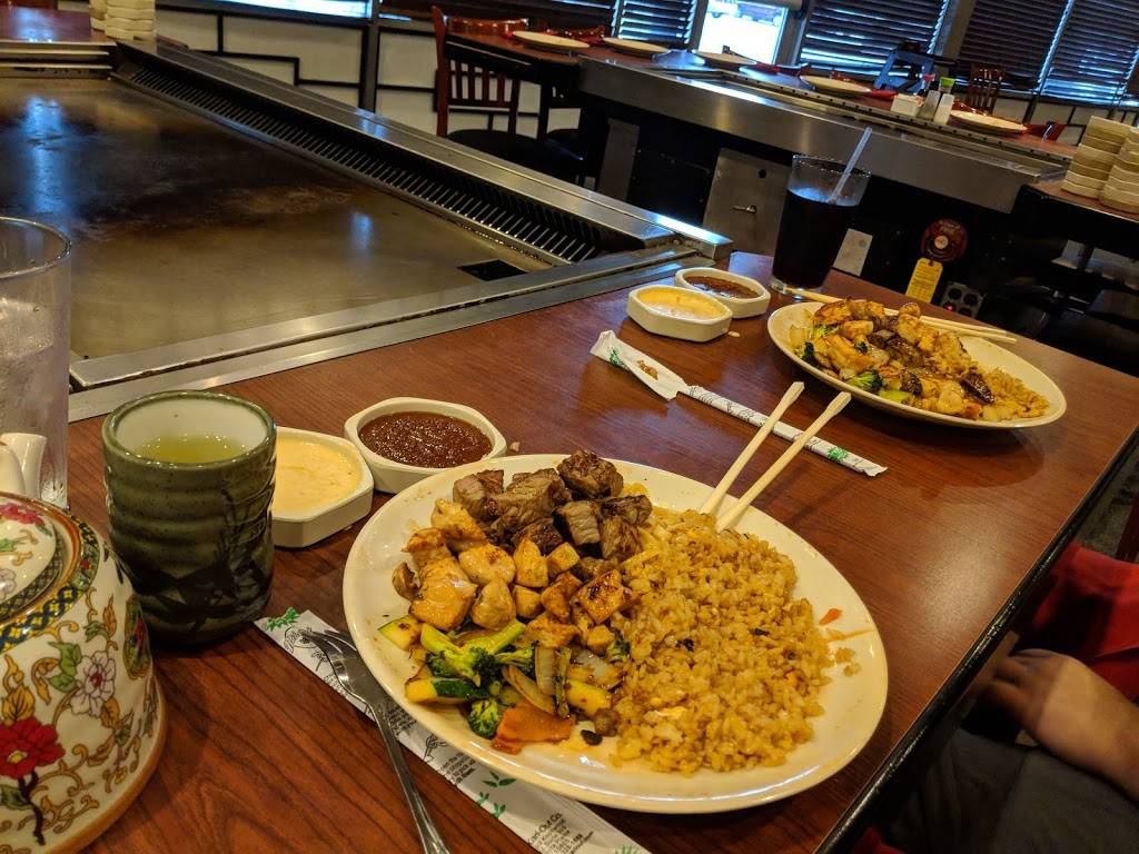 Daruma Japanese Steakhouse | restaurant | 5261 Westpointe Plaza Drive, Columbus, OH 43228, USA | 6149968351 OR +1 614-996-8351