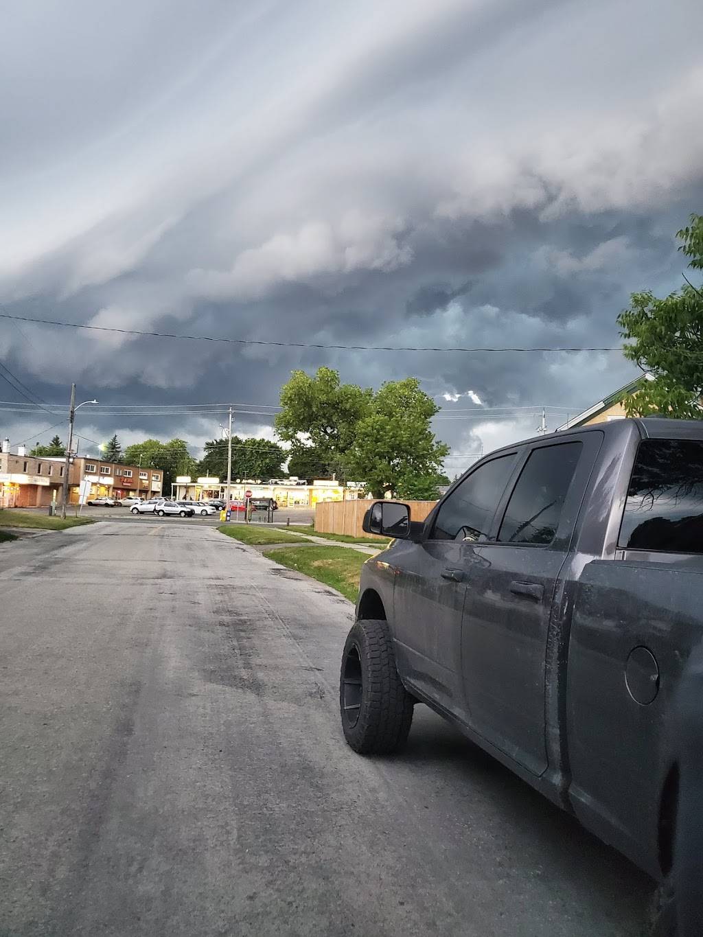 Pyramid Pizza | restaurant | 319 Lancaster St W, Kitchener, ON N2H 4V4, Canada | 5195765888 OR +1 519-576-5888