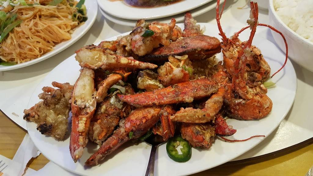 Pho Xe Lua Viet Thai Restaurant | restaurant | 907 Race St, Philadelphia, PA 19107, USA | 2156278883 OR +1 215-627-8883