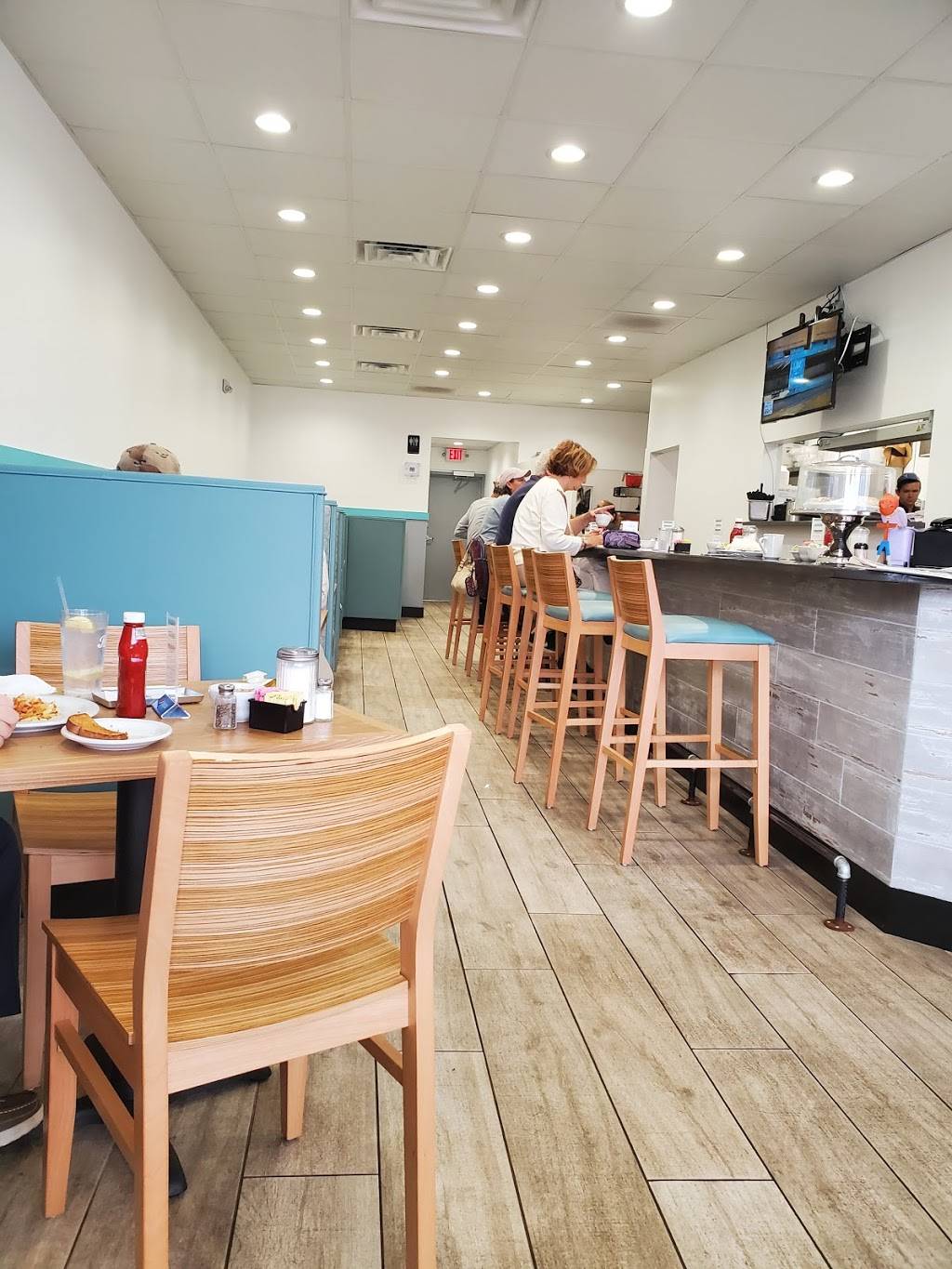 Meet & Eat | restaurant | 9124 Seminole Blvd, Seminole, FL 33772, USA | 7272026172 OR +1 727-202-6172