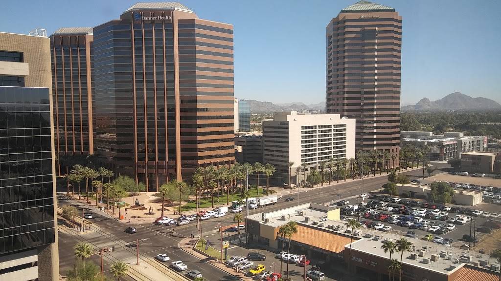 Honey Bears BBQ | restaurant | 2824 N Central Ave, Phoenix, AZ 85004, USA | 6027023060 OR +1 602-702-3060