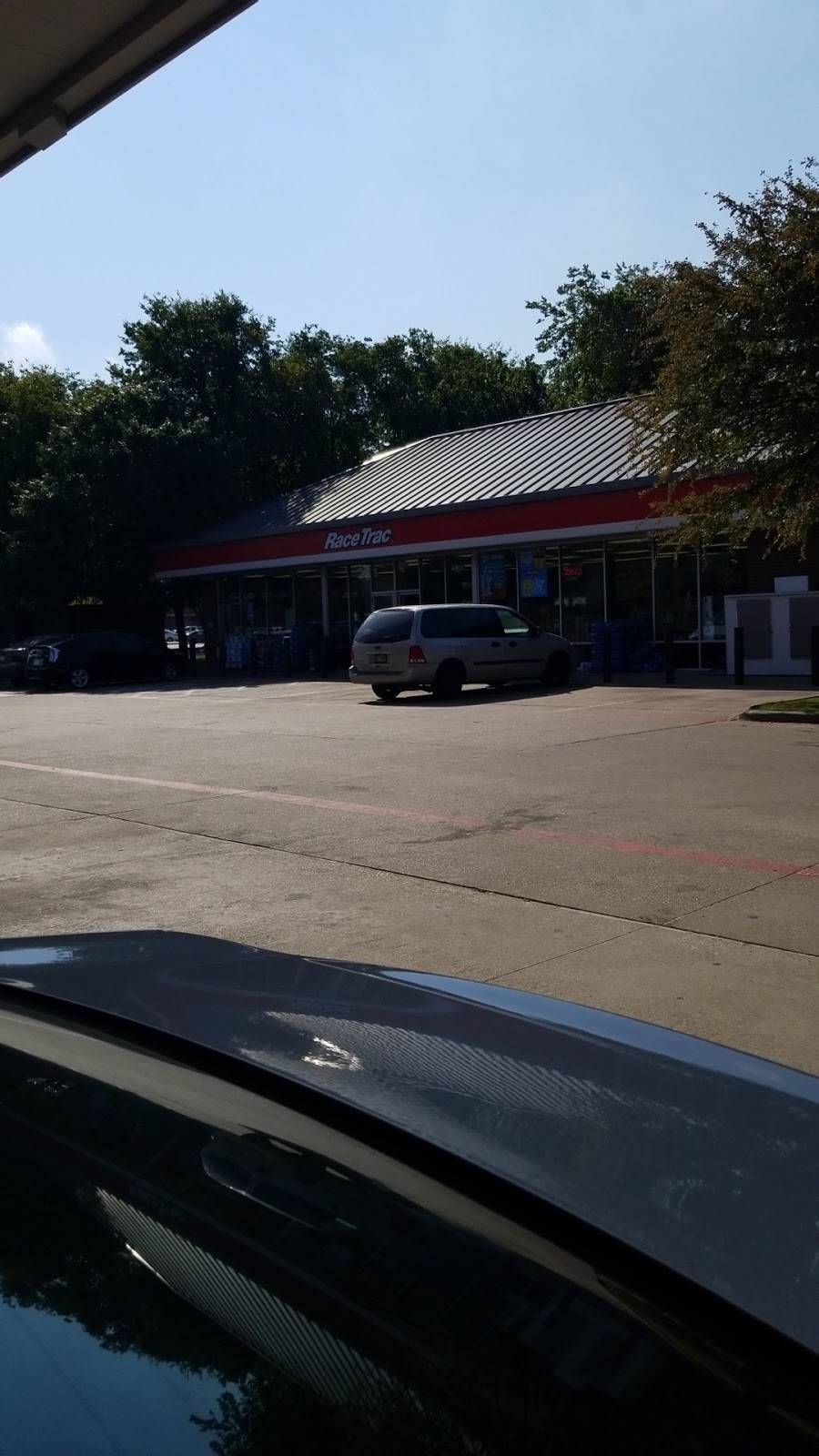 RaceTrac | cafe | 4968, 2434 W Buckingham Rd, Garland, TX 75042, USA | 9722727779 OR +1 972-272-7779