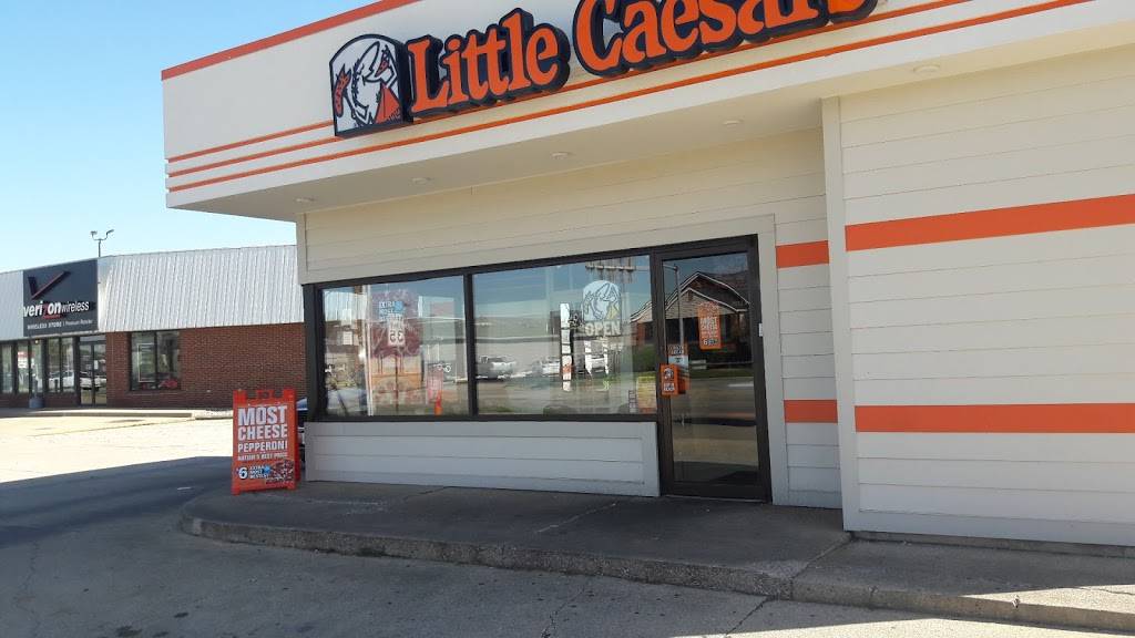 Little Caesars Pizza | meal takeaway | 200 S Henrietta St, Effingham, IL 62401, USA | 2173470491 OR +1 217-347-0491